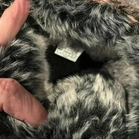 BEARPAW Deborah Waterproof Snowboots, Cow suede, faux fur & wool blend lining-8 - Picture 7 of 16